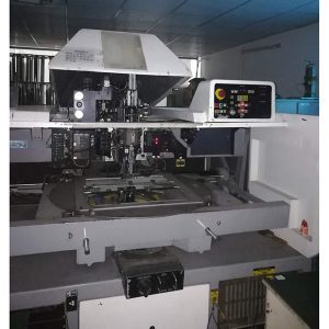 pth a foro passante, compreso l'inserimento e la saldatura DIP